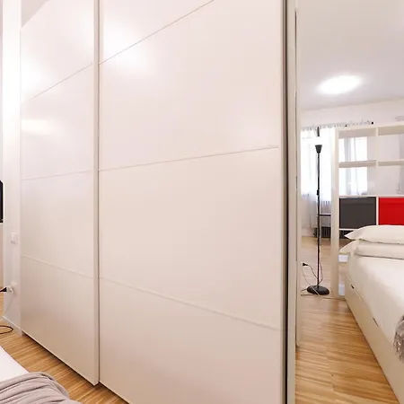 Loft In The Heart Of Nolo - Rovereto 아파트